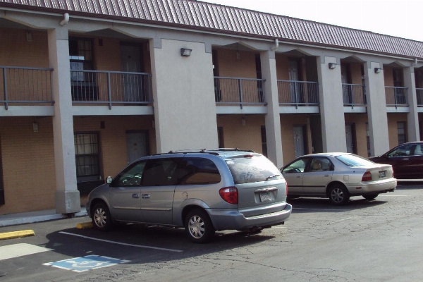 Executive Inn image 11