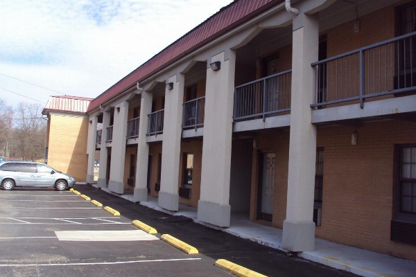 Executive Inn image 3