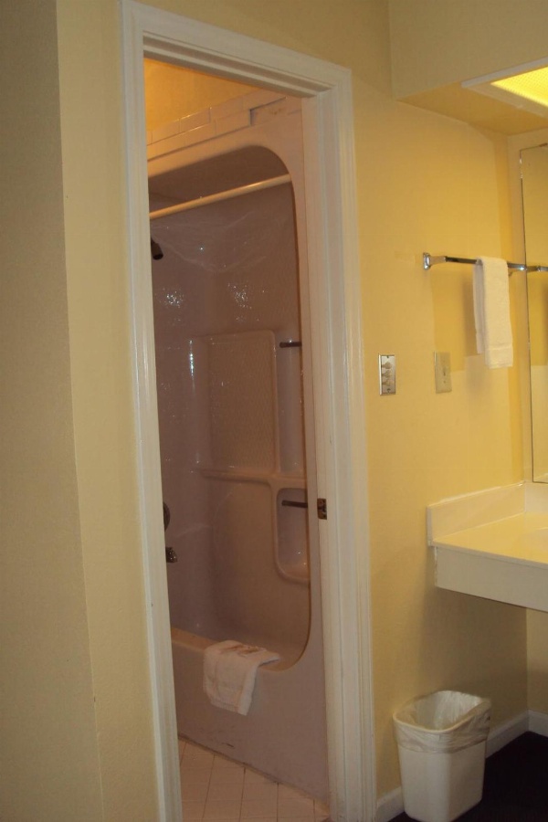 Executive Inn image 34