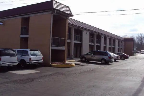 Executive Inn 10